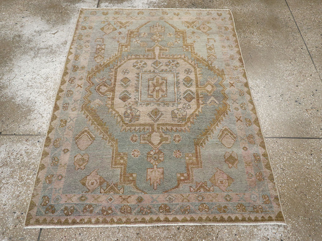 Vintage Persian Malayer Throw Rug, No.31970 - Galerie Shabab
