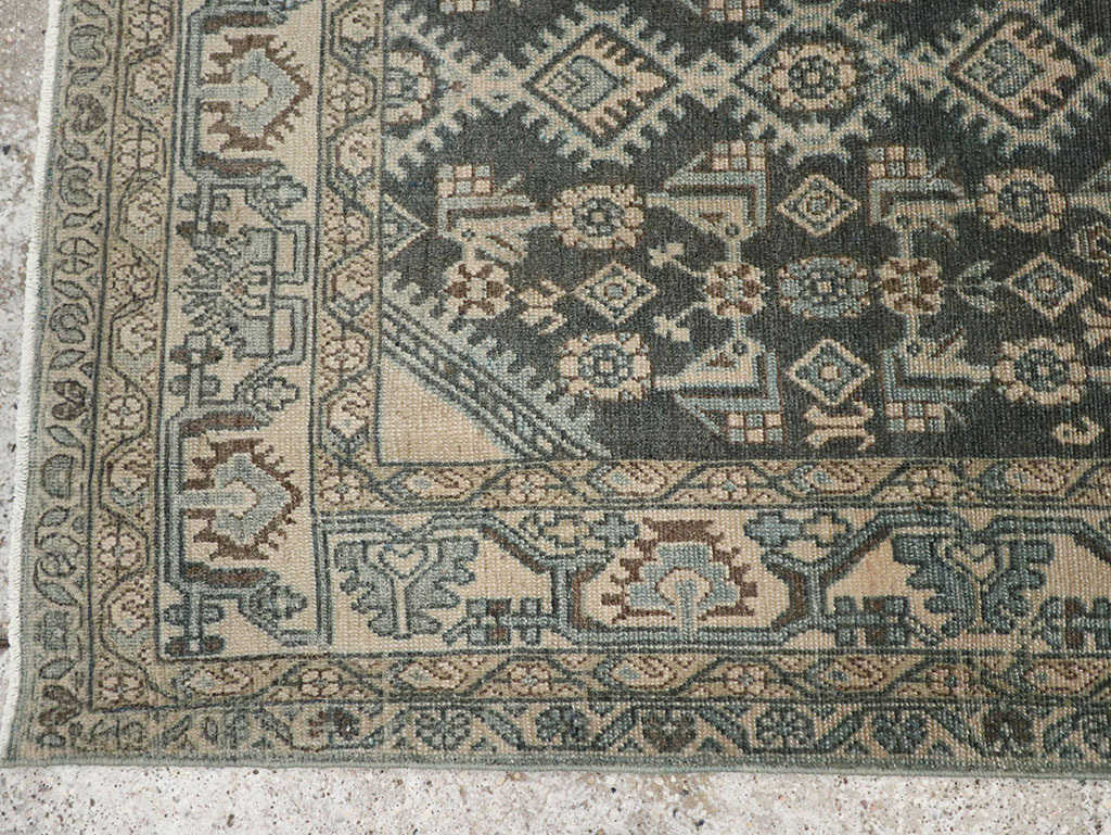 Vintage Persian Malayer Throw Rug, No.31972 - Galerie Shabab