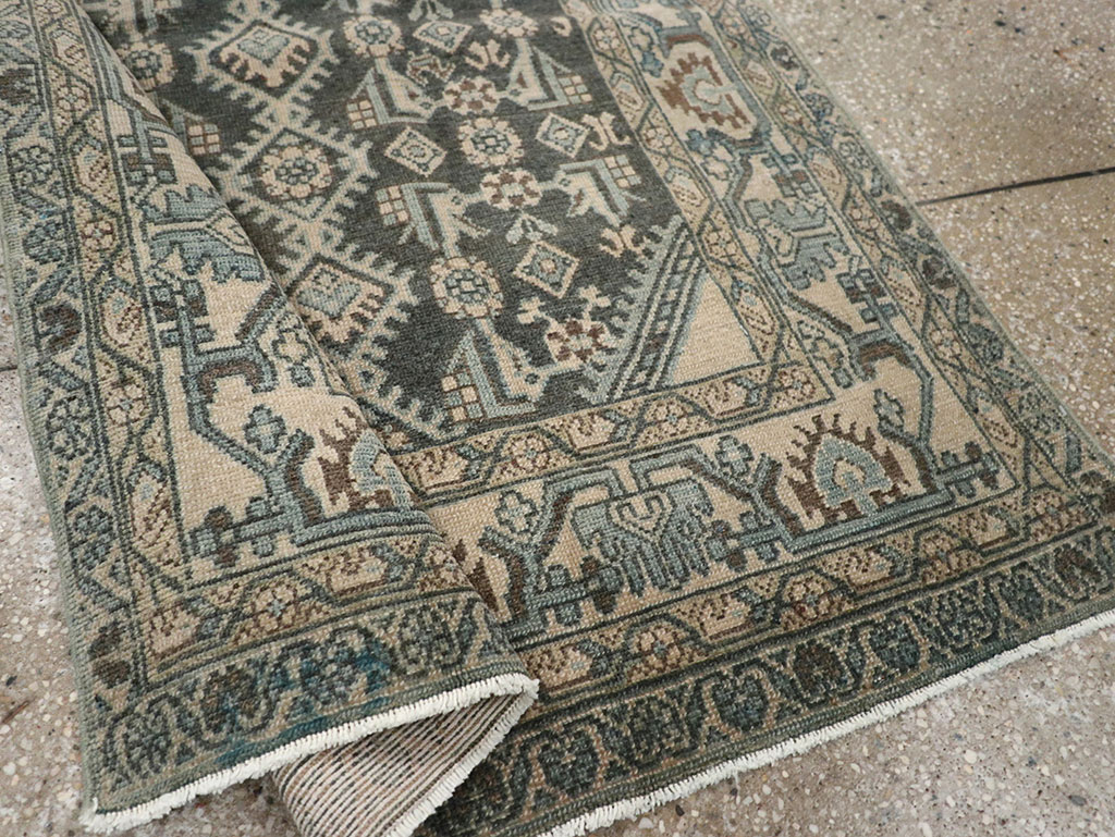 Vintage Persian Malayer Throw Rug, No.31972 - Galerie Shabab