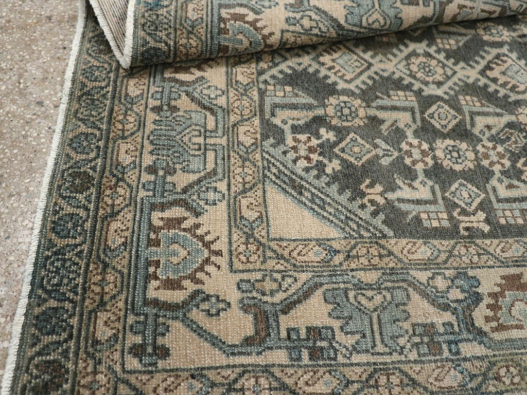 Vintage Persian Malayer Throw Rug, No.31972 - Galerie Shabab