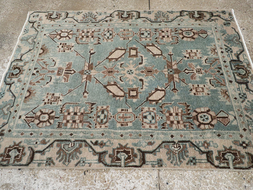 Vintage Persian Malayer Throw Rug, No.31976 - Galerie Shabab