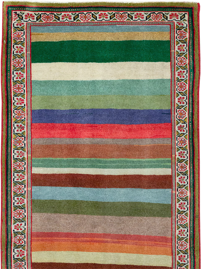 Vintage Persian Mahal Throw Rug, No.31978 - Galerie Shabab