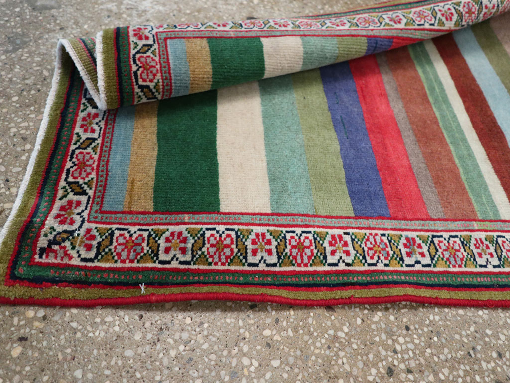 Vintage Persian Mahal Throw Rug, No.31978 - Galerie Shabab