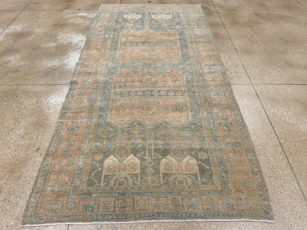 Antique Persian Lori Small Gallery Carpet, No.31981 - Galerie Shabab