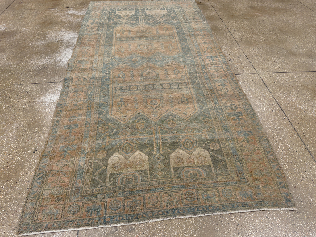 Antique Persian Lori Small Gallery Carpet, No.31981 - Galerie Shabab