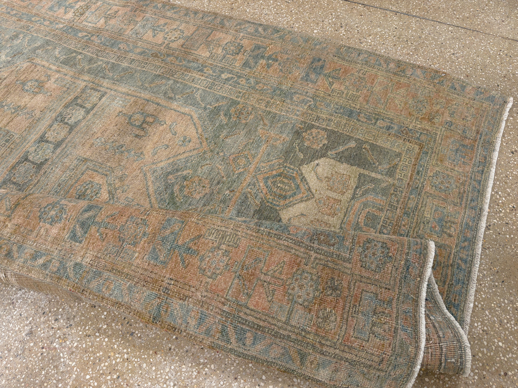 Antique Persian Lori Small Gallery Carpet, No.31981 - Galerie Shabab