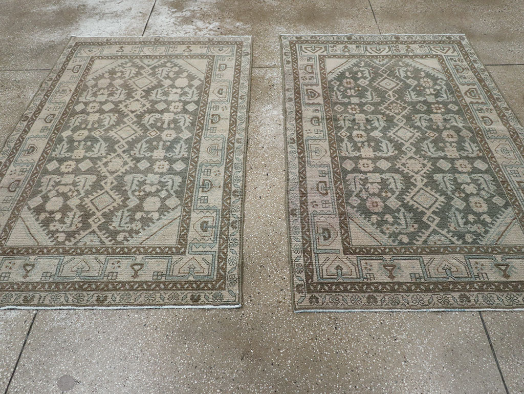 Vintage Persian Malayer Throw Rug (Pair: 2 of 2), No.31984 - Galerie Shabab