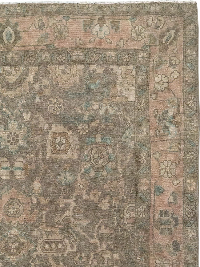 Vintage Persian Malayer Accent Rug, No.31992 - Galerie Shabab