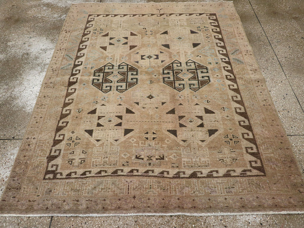 Vintage Persian Lori Accent Rug, No.31995 - Galerie Shabab