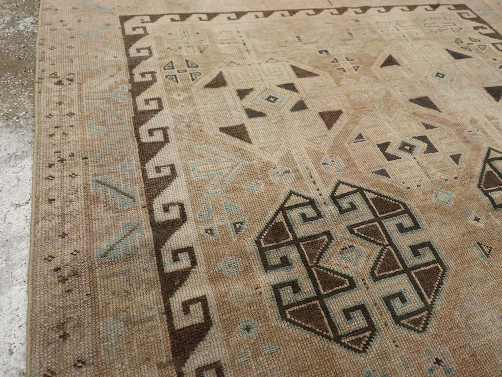 Vintage Persian Lori Accent Rug, No.31995 - Galerie Shabab