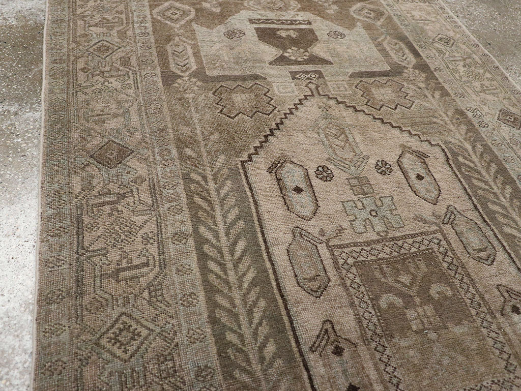 Antique Persian Kurdish Small Gallery Rug, No.31997 - Galerie Shabab