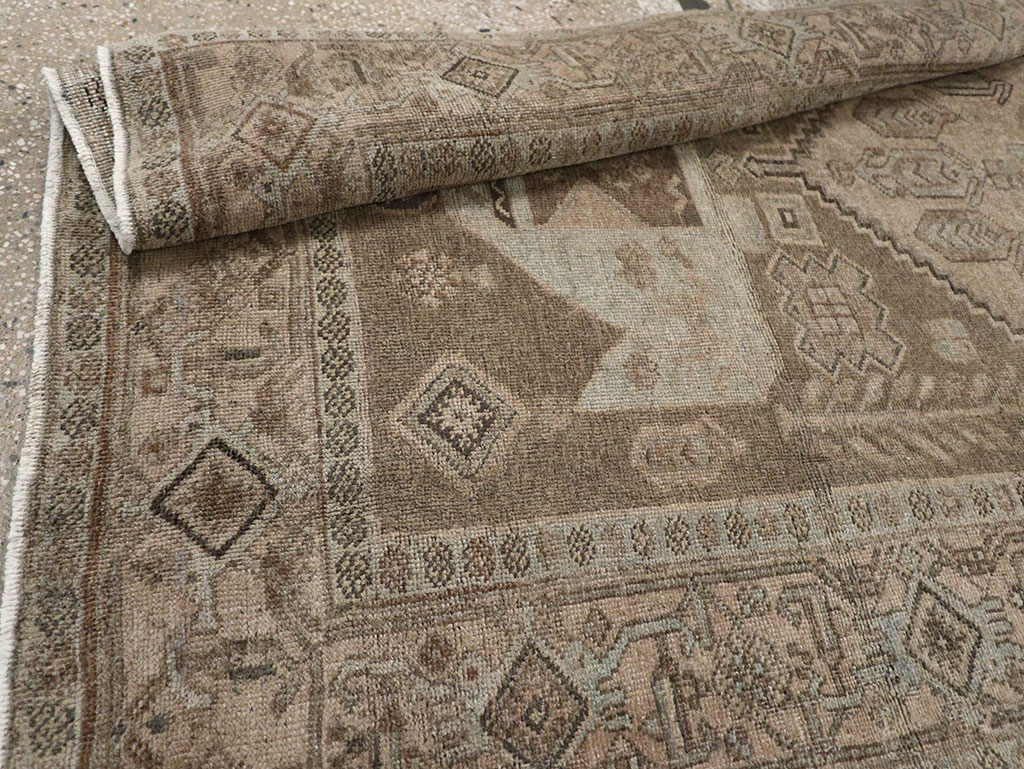 Antique Persian Kurdish Small Gallery Rug, No.31997 - Galerie Shabab