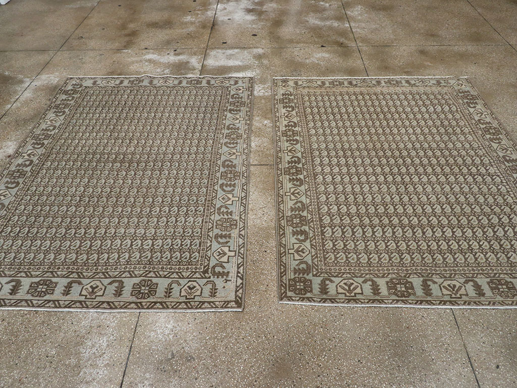 Vintage Persian Veece Accent Rug (Pair: 1 of 2), No.32003 - Galerie Shabab