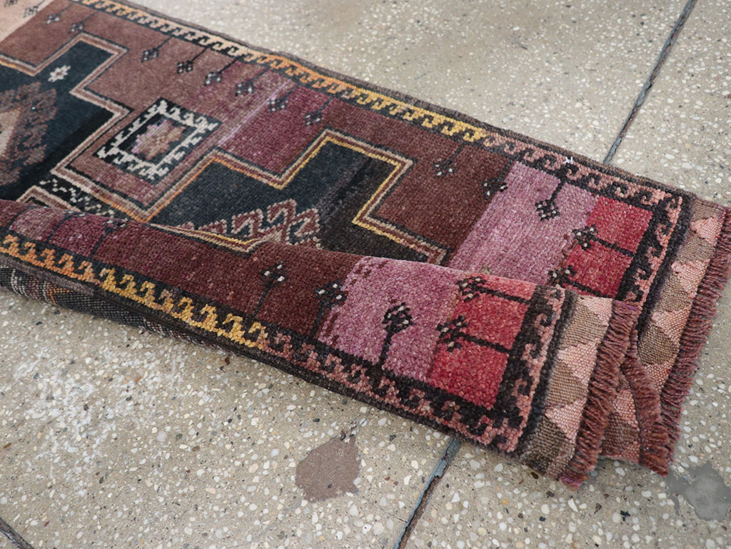 Vintage Turkish Anatolian Long Runner, No.32004 - Galerie Shabab