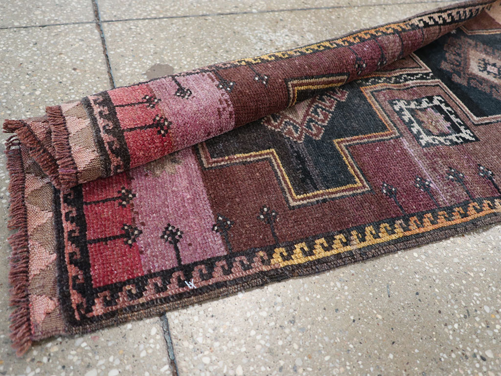 Vintage Turkish Anatolian Long Runner, No.32004 - Galerie Shabab
