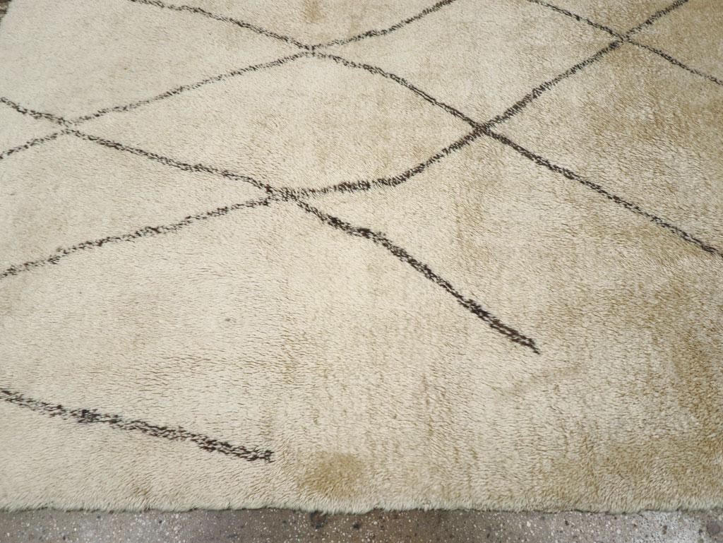 Modern Moroccan Square Room Size Carpet, No.32008 - Galerie Shabab