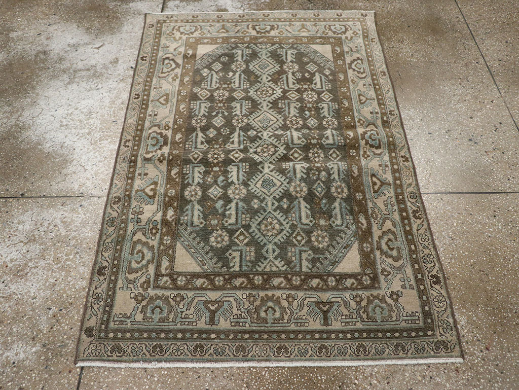 Vintage Persian Malayer Throw Rug, No.32013 - Galerie Shabab