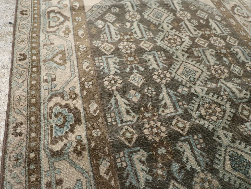 Vintage Persian Malayer Throw Rug, No.32013 - Galerie Shabab
