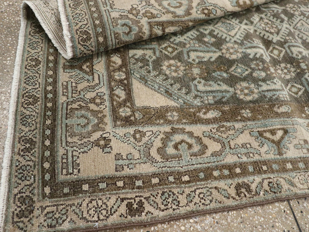 Vintage Persian Malayer Throw Rug, No.32013 - Galerie Shabab