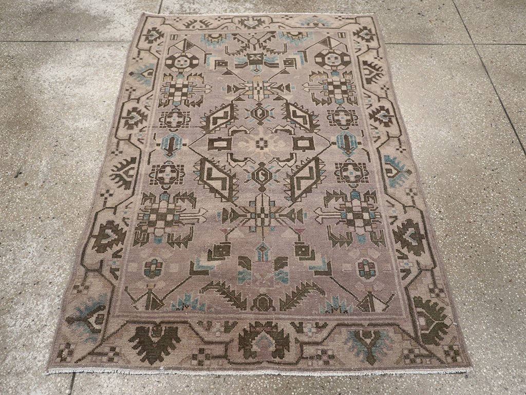 Vintage Persian Malayer Throw Rug, No.32017 - Galerie Shabab