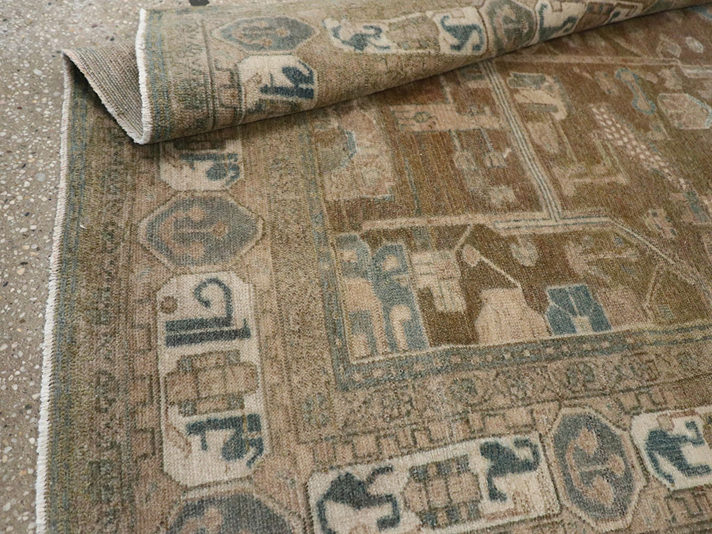 Vintage Persian Malayer Accent Rug, No.32019 - Galerie Shabab