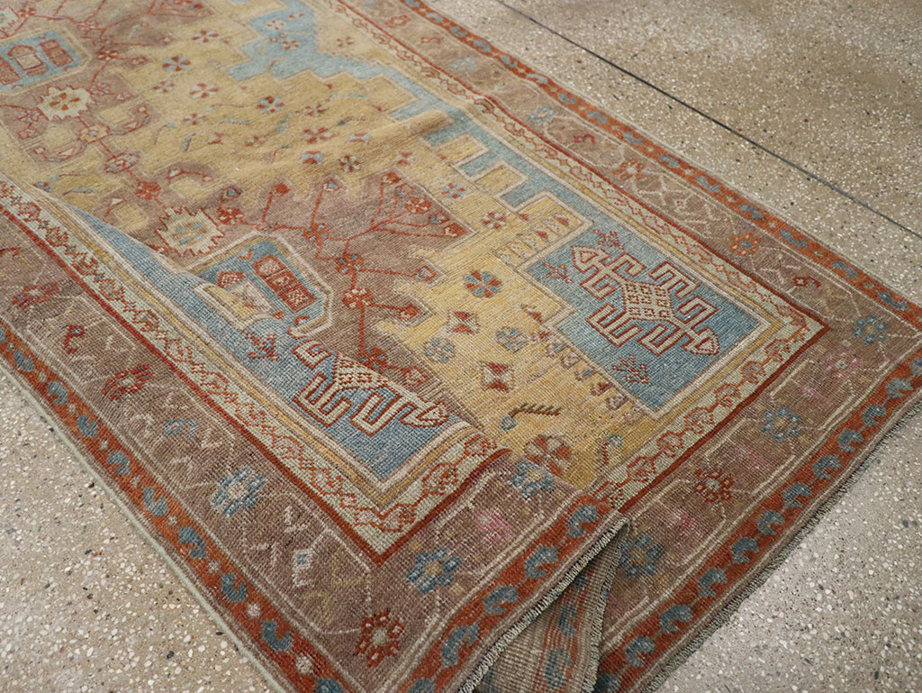 Vintage Persian Kurdish Runner, No.32022 - Galerie Shabab