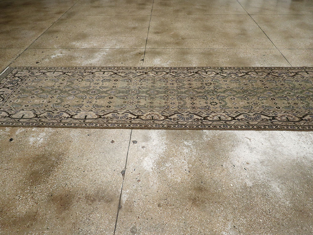 Vintage Persian Malayer Runner, No.32027 - Galerie Shabab