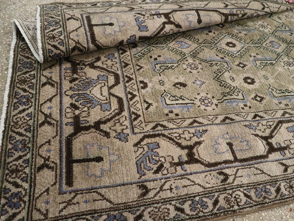 Vintage Persian Malayer Runner, No.32027 - Galerie Shabab