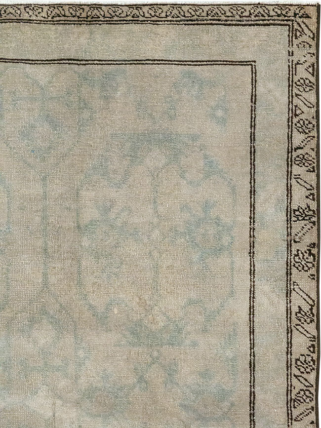 Antique Persian Ardabil Rug, No.32029 - Galerie Shabab