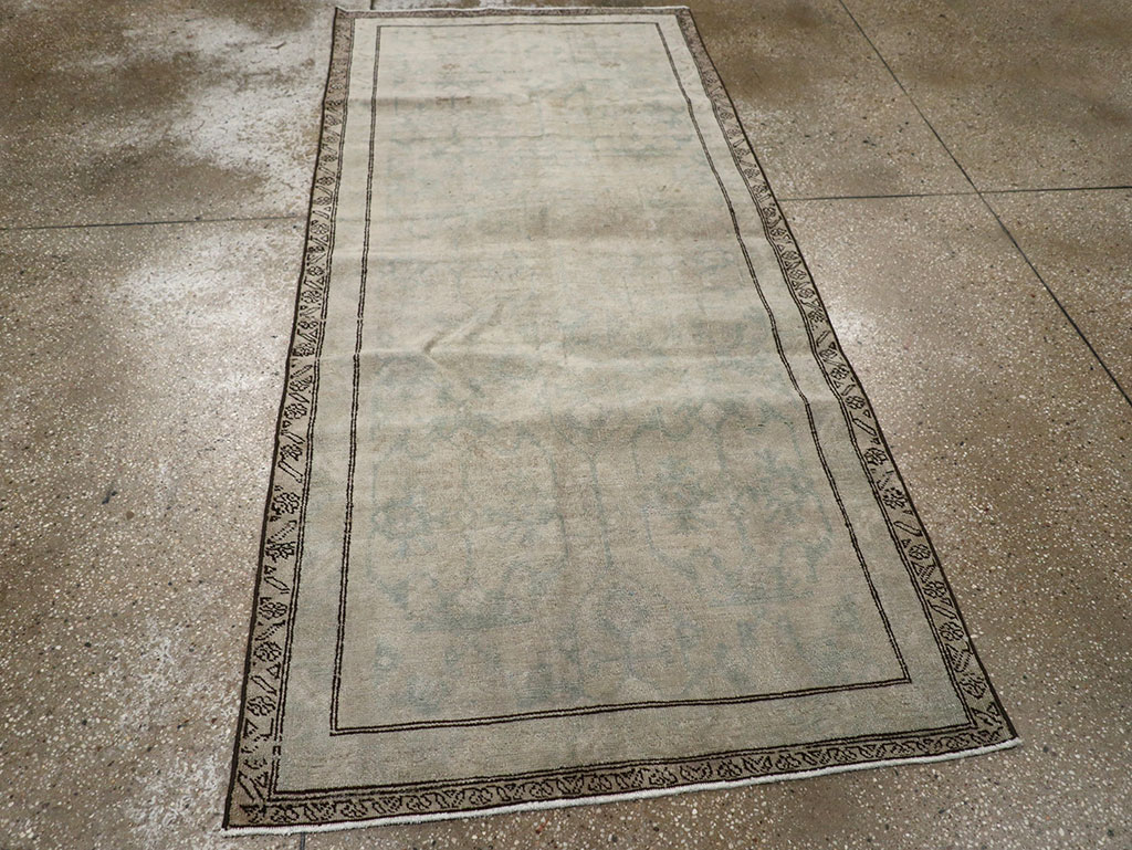 Antique Persian Ardabil Rug, No.32029 - Galerie Shabab