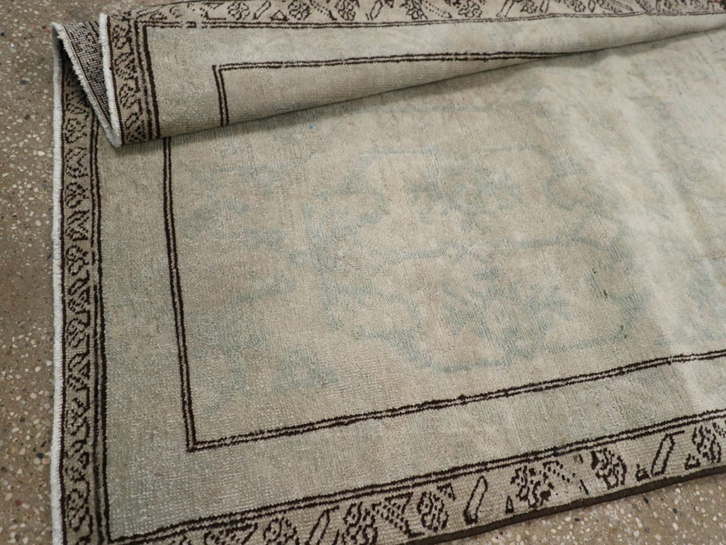 Antique Persian Ardabil Rug, No.32029 - Galerie Shabab