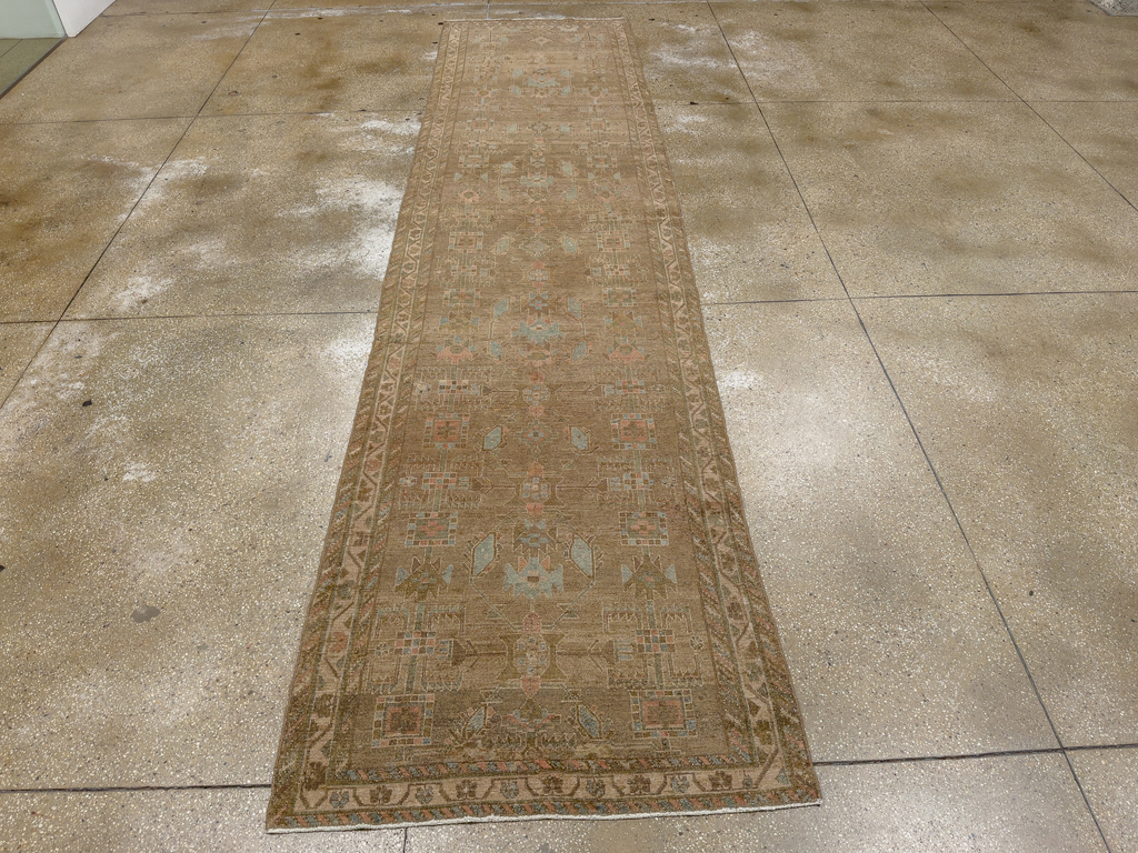 Vintage Persian Malayer Runner, No.32033 - Galerie Shabab