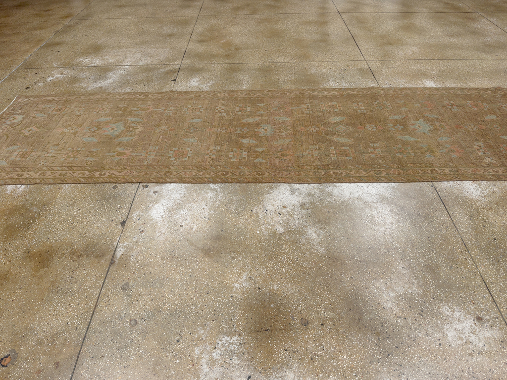 Vintage Persian Malayer Runner, No.32033 - Galerie Shabab