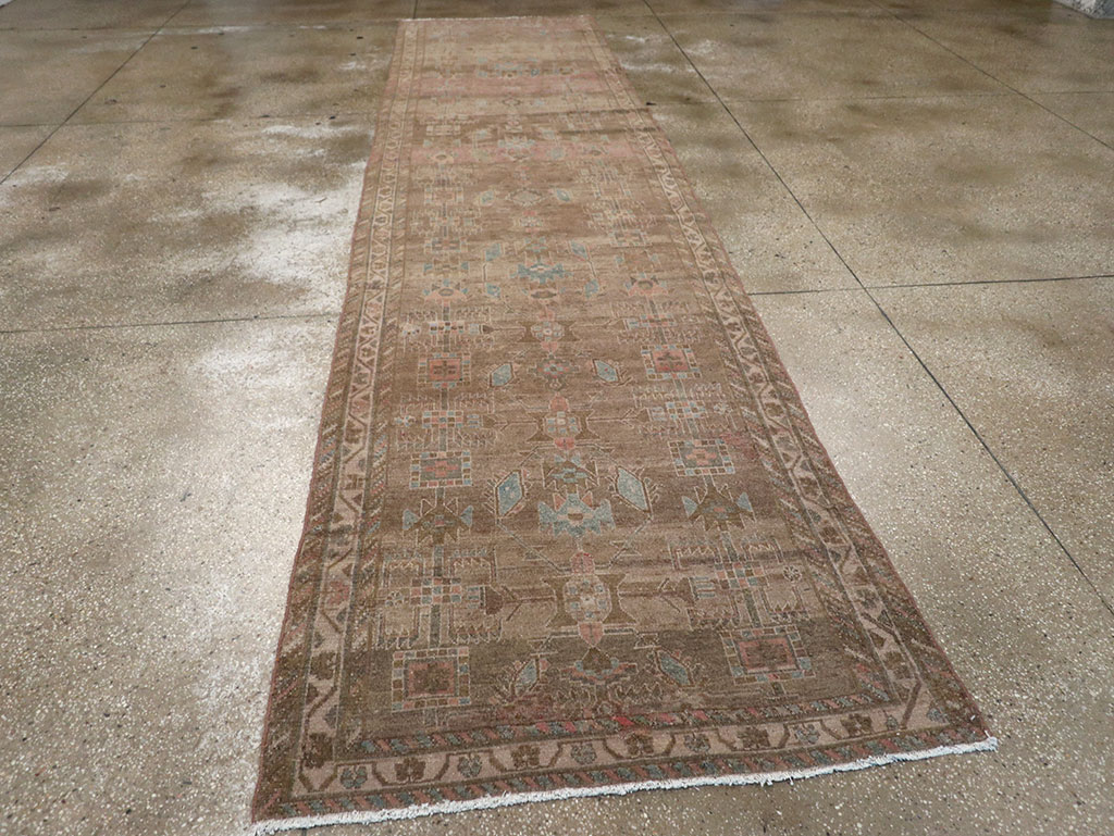 Vintage Persian Malayer Runner, No.32033 - Galerie Shabab
