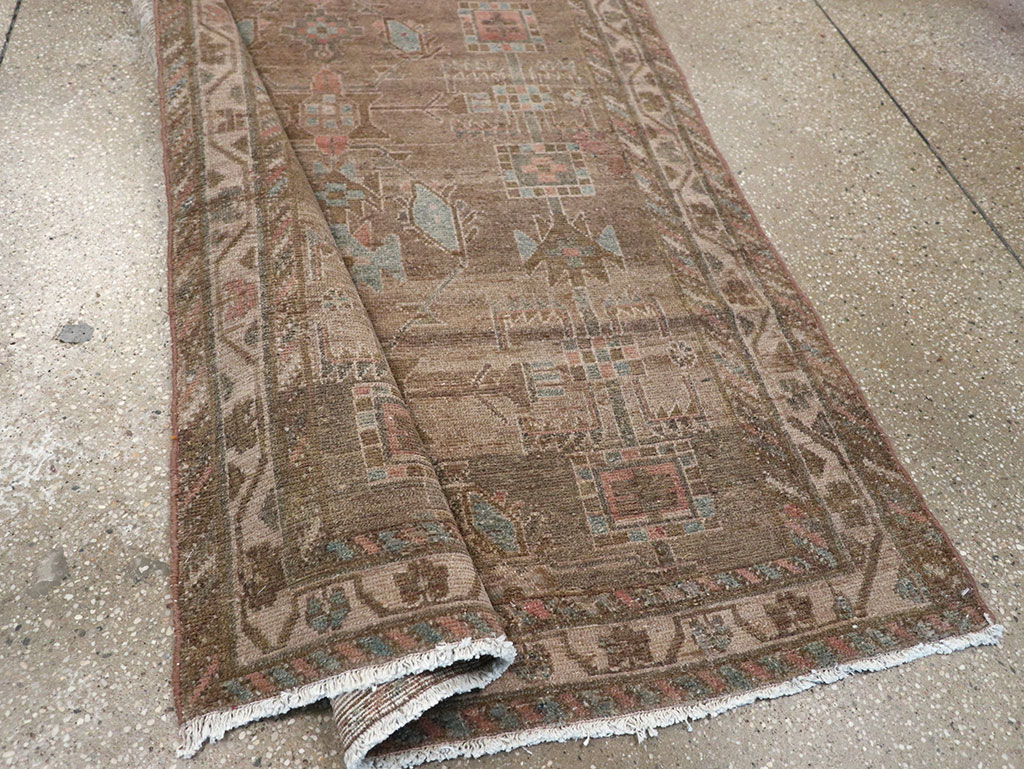 Vintage Persian Malayer Runner, No.32033 - Galerie Shabab