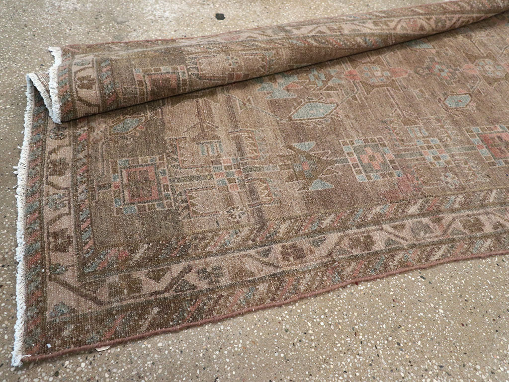 Vintage Persian Malayer Runner, No.32033 - Galerie Shabab