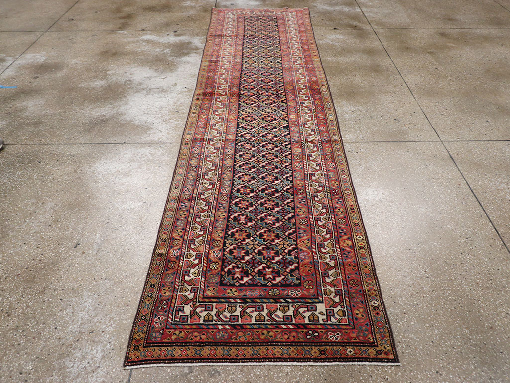 Antique Persian Kurd Runner, No.32034 - Galerie Shabab