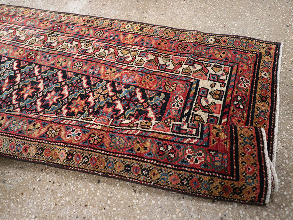 Antique Persian Kurd Runner, No.32034 - Galerie Shabab
