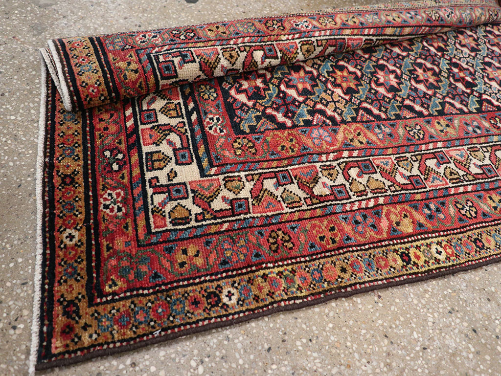 Antique Persian Kurd Runner, No.32034 - Galerie Shabab