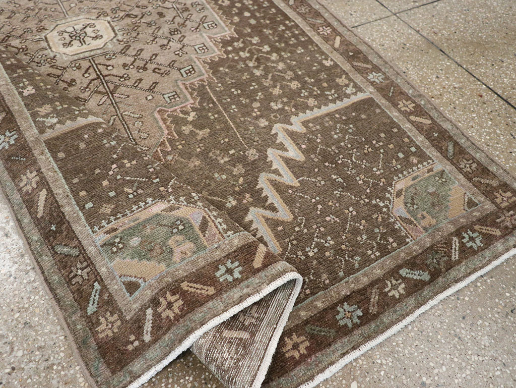 Vintage Persian Malayer Accent Rug, No.32036 - Galerie Shabab