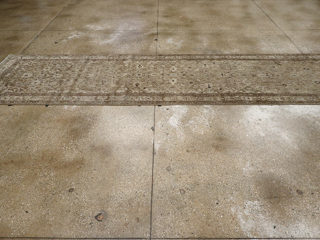 Antique Persian Malayer Long Runner, No.32064 - Galerie Shabab