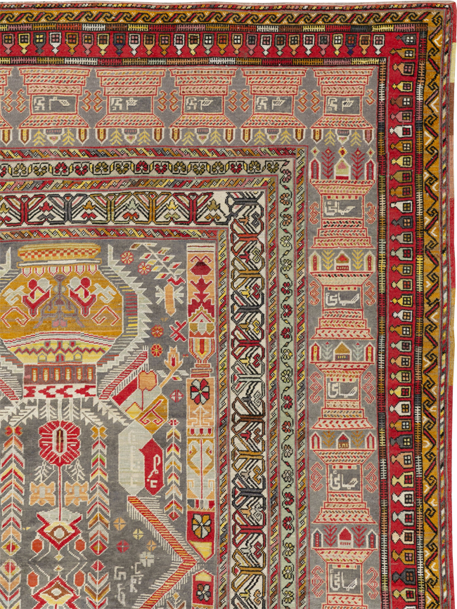 Vintage Turkish Anatolian Accent Rug, No.32074 - Galerie Shabab