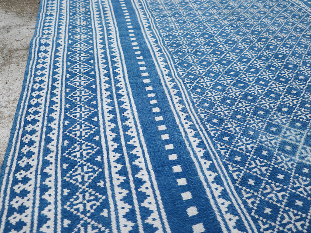 Vintage Persian Flatweave Kilim Accent Rug, No.32078 - Galerie Shabab