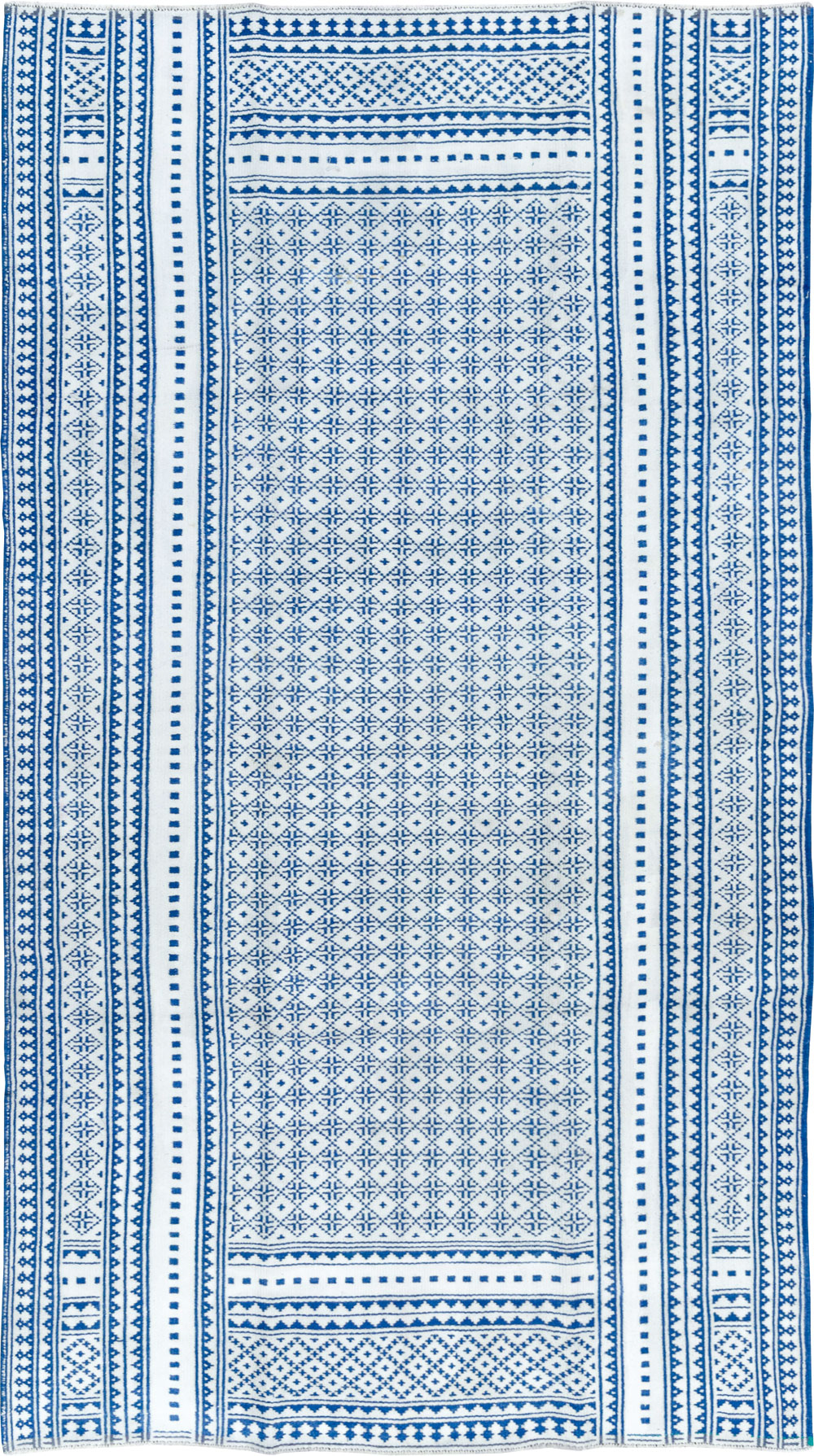 Vintage Persian Flatweave Kilim Accent Rug, No.32078 - Galerie Shabab