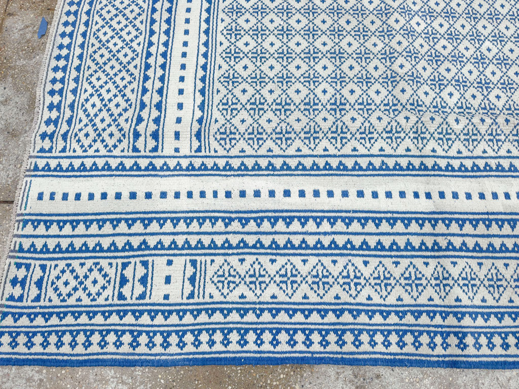 Vintage Persian Flatweave Kilim Accent Rug, No.32078 - Galerie Shabab