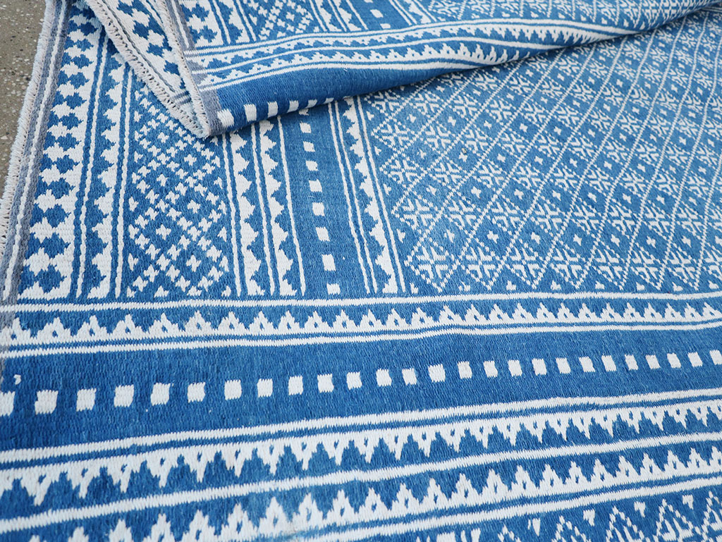 Vintage Persian Flatweave Kilim Accent Rug, No.32078 - Galerie Shabab