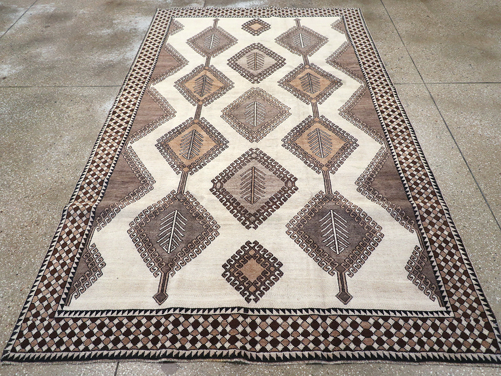 Vintage Persian Gabbeh Accent Rug (Pair: 1 of 2), No.32088 - Galerie Shabab