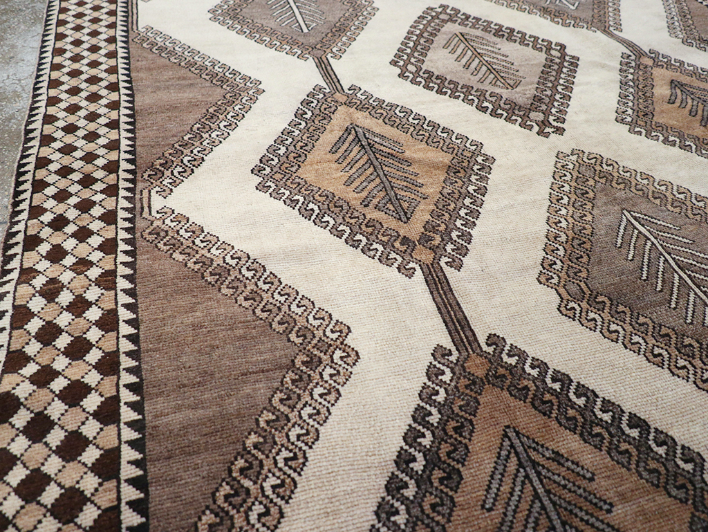 Vintage Persian Gabbeh Accent Rug (Pair: 1 of 2), No.32088 - Galerie Shabab