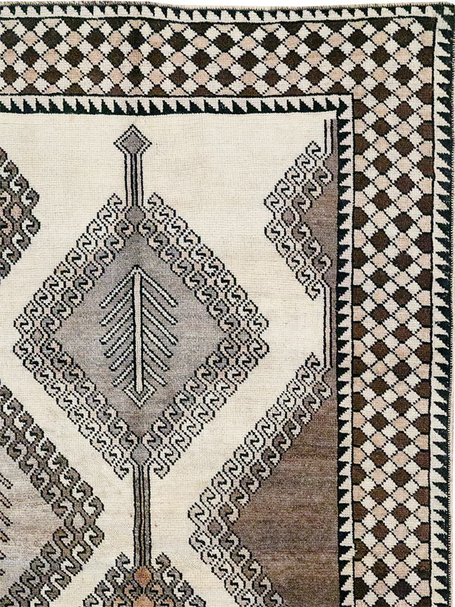 Vintage Persian Gabbeh Accent Rug (Pair: 2 of 2), No.32089 - Galerie Shabab