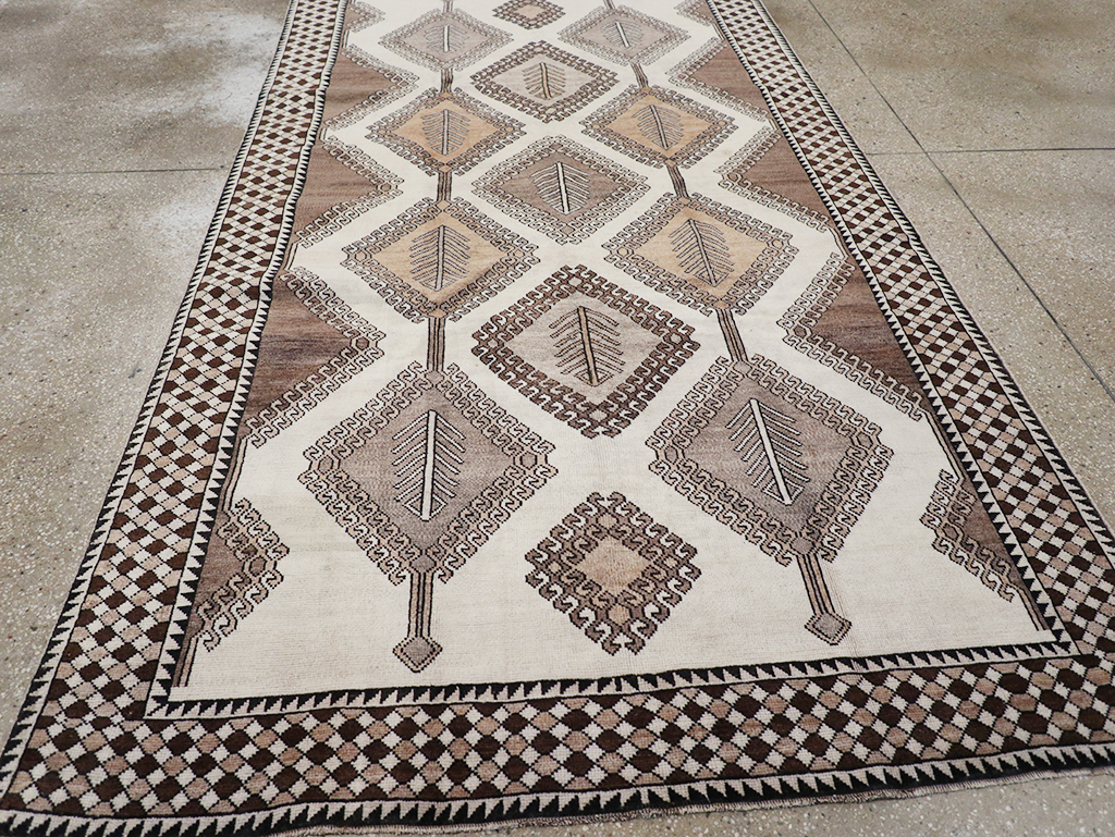 Vintage Persian Gabbeh Accent Rug (Pair: 2 of 2), No.32089 - Galerie Shabab